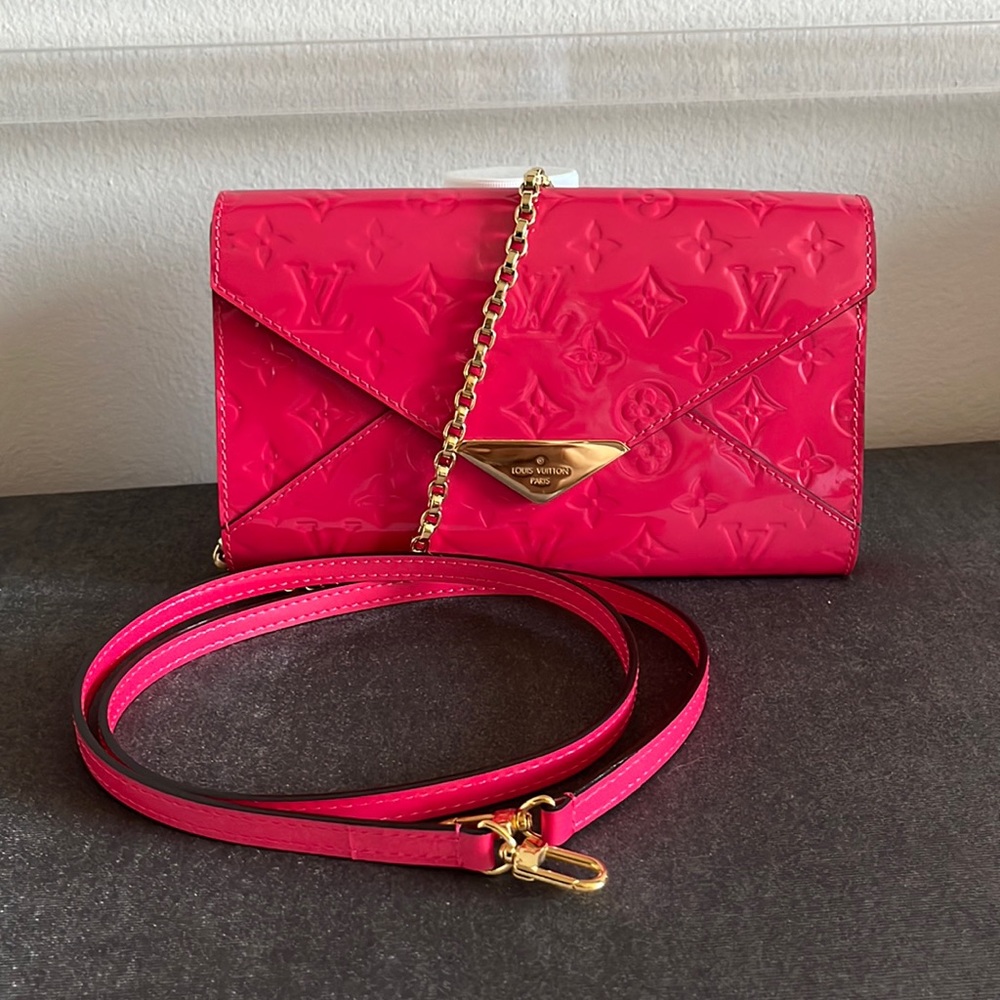 Louis Vuitton Vernis Mira Clutch w/ chain strap and leather strap!
